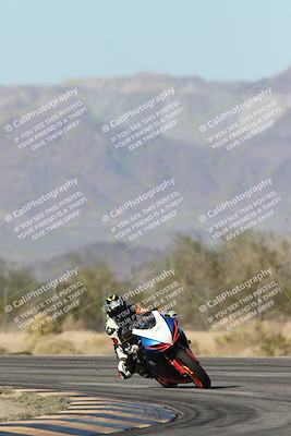 media/Dec-04-2025-Racers Edge (Thu) [[5ebc9f124d]]/3-B Group/1-Session 1 (Turn 7)/